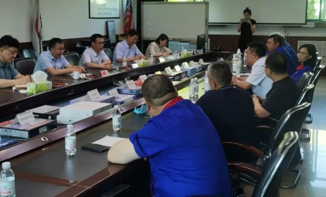 中國鑄造協(xié)會執(zhí)行會長張志勇一行與市工信局領(lǐng)導(dǎo)到江達公司調(diào)研指導(dǎo)