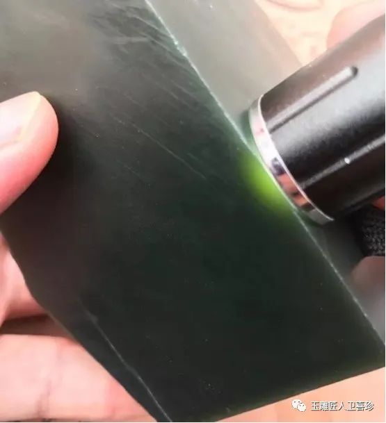 DƬ