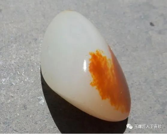DƬ